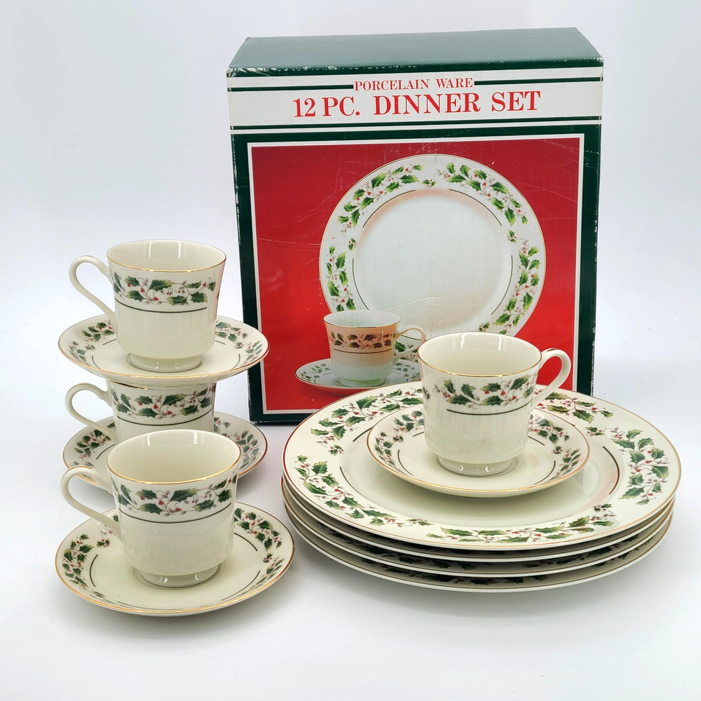 Caldor Ivory Holly Berry 12pc Christmas Dinner Set Porcelain Plate Cup Saucer